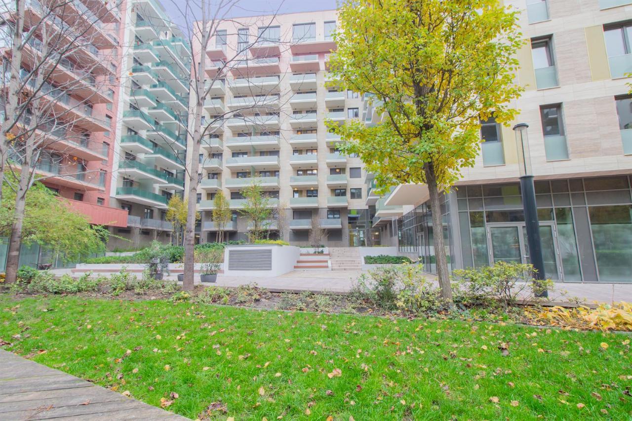 Corvin Modern Two Bedroom Apartment Free Parking Будапешт Экстерьер фото