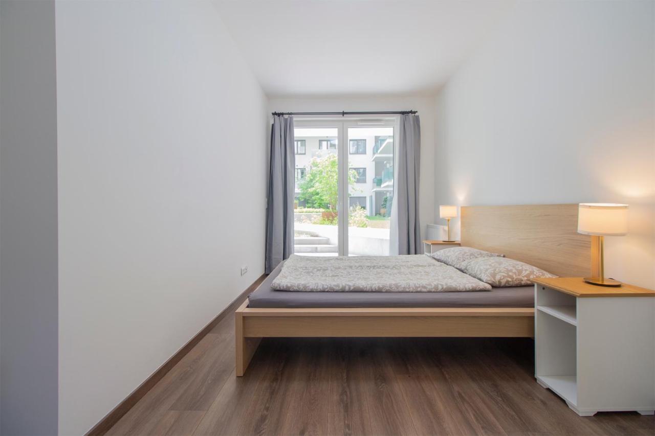 Corvin Modern Two Bedroom Apartment Free Parking Будапешт Экстерьер фото