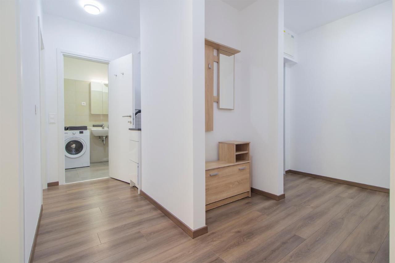 Corvin Modern Two Bedroom Apartment Free Parking Будапешт Экстерьер фото